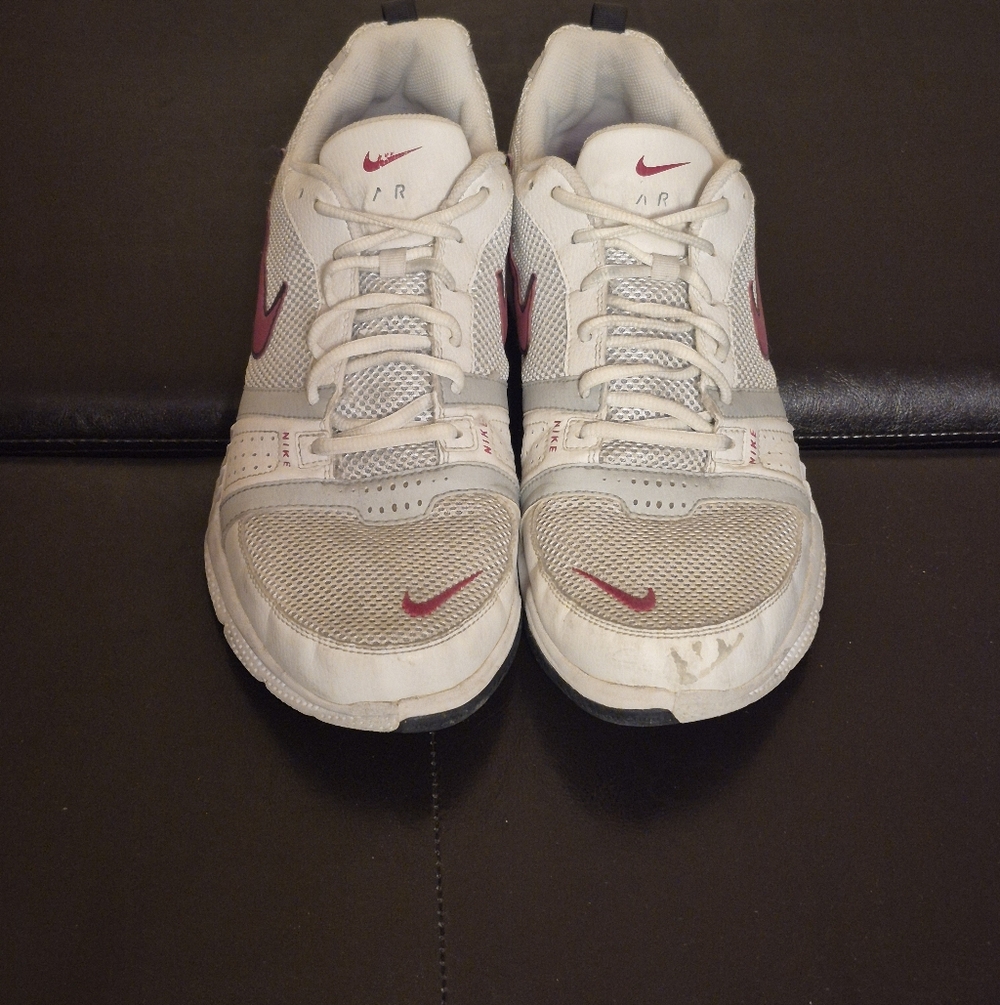 Nike White and Red Mesh Running Sneakers